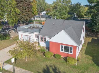610 Tyler Ave, Omro, WI 54963