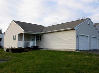 11 Dibble Hollow Ln, Windsor Locks, CT 06096