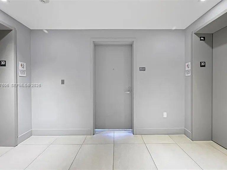 16385 Biscayne Blvd #3020 — Photo 22