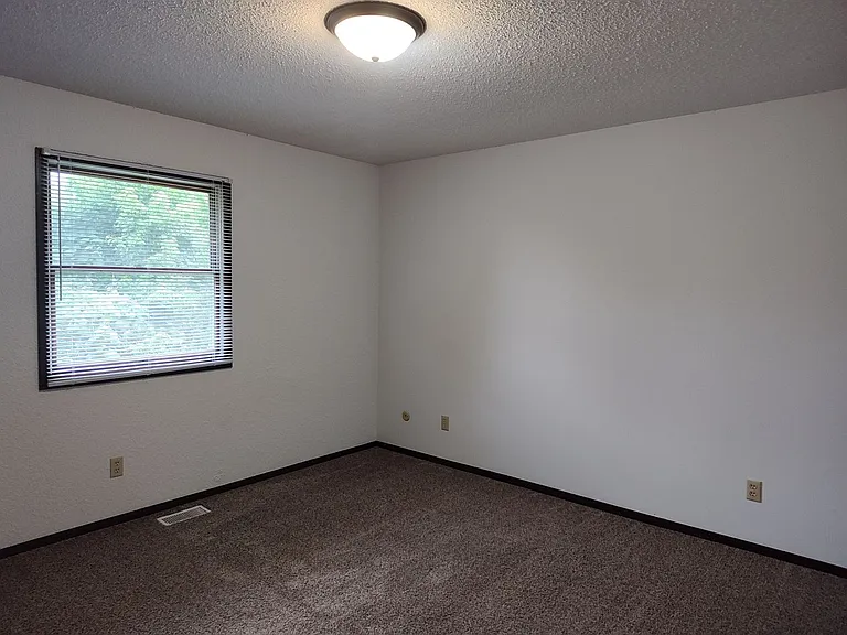 618 Boxwood Dr #1-4 — Photo 12