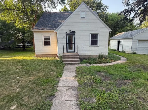 523 E 11th St, Gibbon, MN 55335