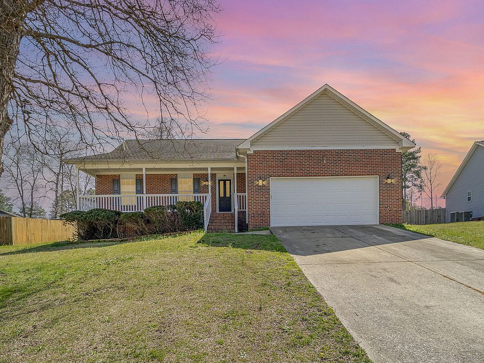 1st image of 221 Woodland Dr
