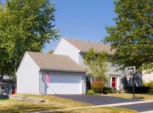 330 Olson Ct, Geneva, IL 60134