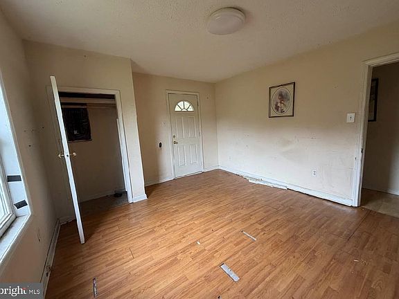 4th image of 51 Ridgewood Ln
