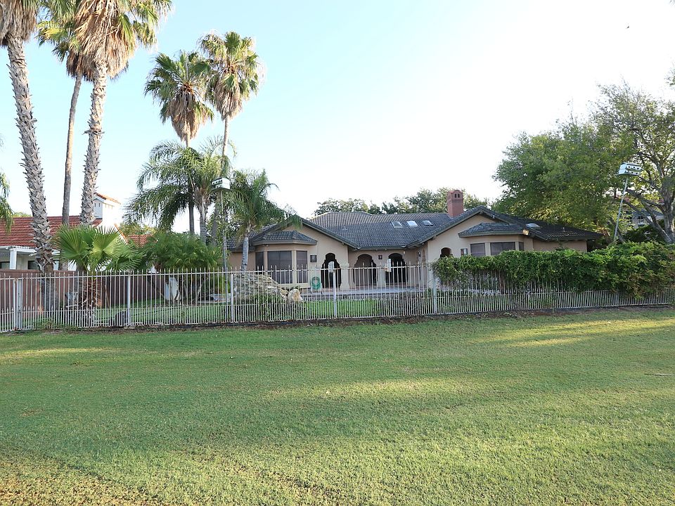 2nd image of 1521 Palmer Dr