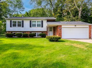 6015 Brynthrop Dr, Shelby Township, MI 48316