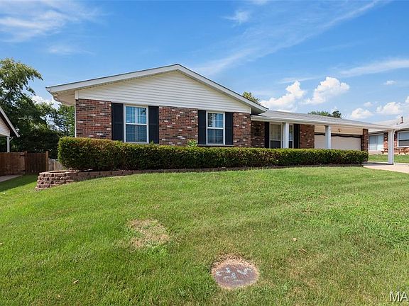 2nd image of 3879 Hirondelle Ln