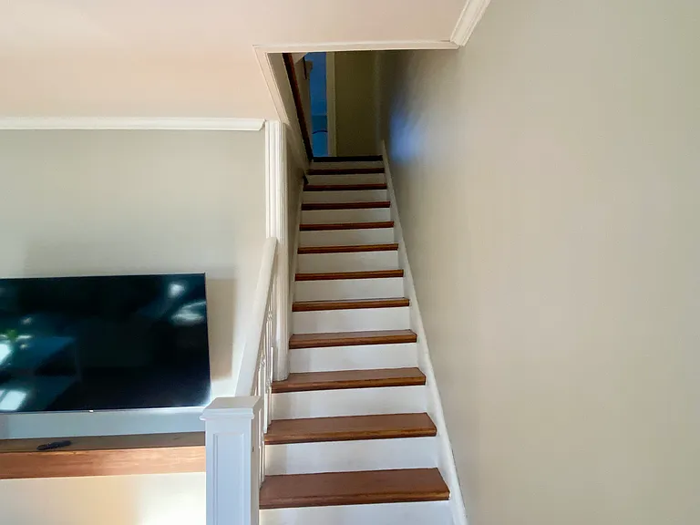 1st floor staircase