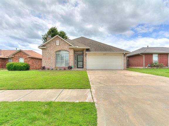 2nd image of 8620 NE 34th Pl