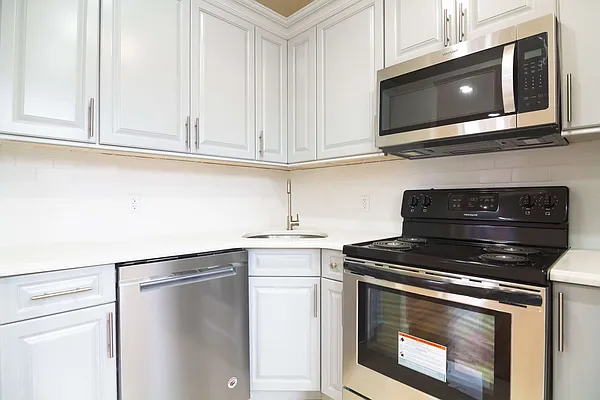 Rented by BMB Living Inc | media 17