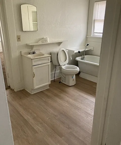1010 W Cedar Ave #1 — Photo 3