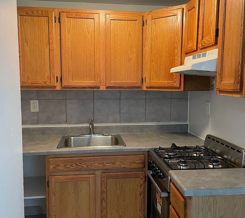 2nd image of 112 16th Ave #16