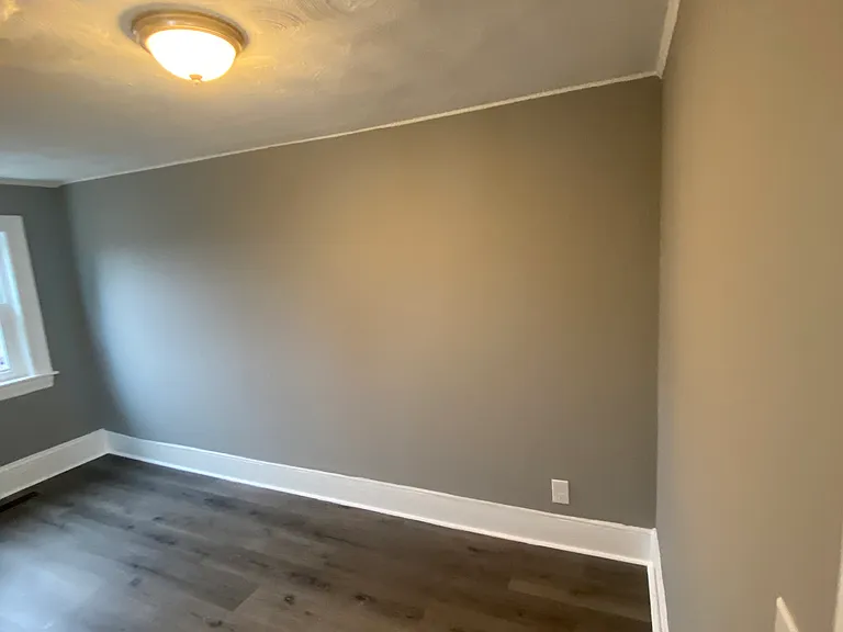 652 Manton Ave #2L — Photo 14