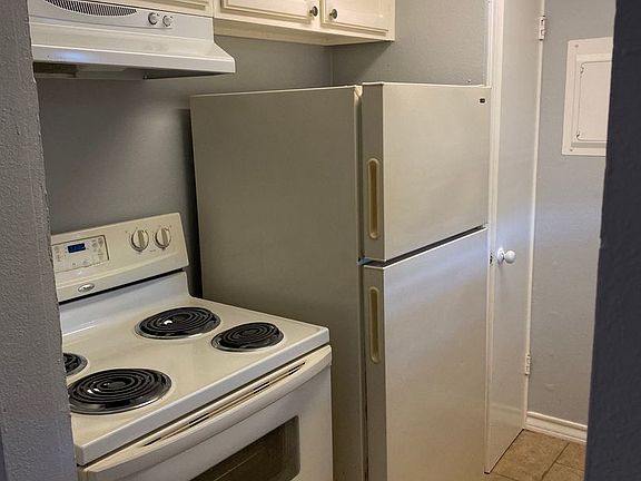 4th image of 7122 Premont Dr APT F102