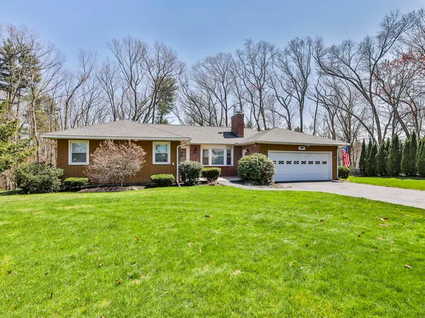 6 Nova Road, Nashua, NH 03064