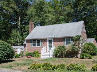 86 Village Ln, South Hamilton, MA 01982