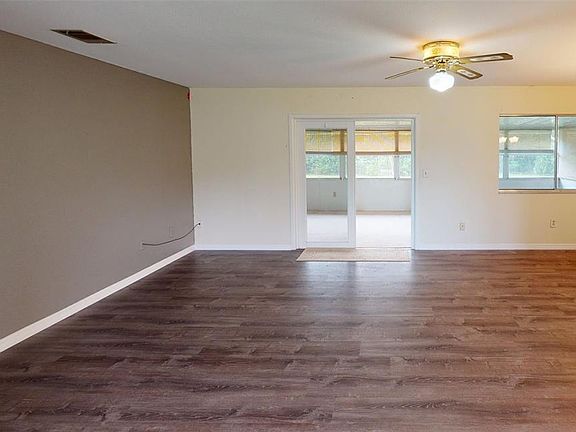 3rd image of 5858 Kenwood Dr