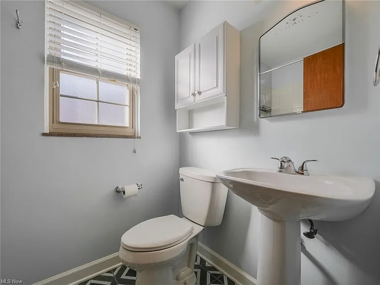 1351 Clarence Ave #5 — Photo 7