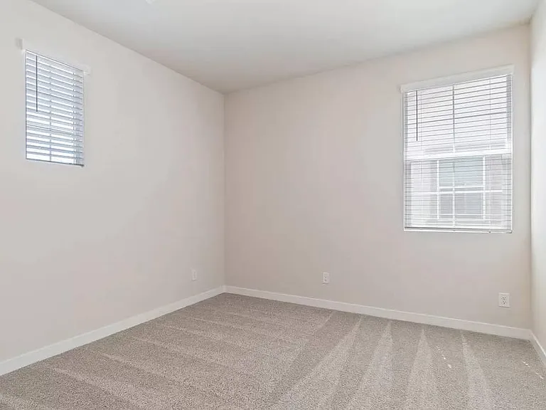 1241 E Mulberry Dr — Photo 8