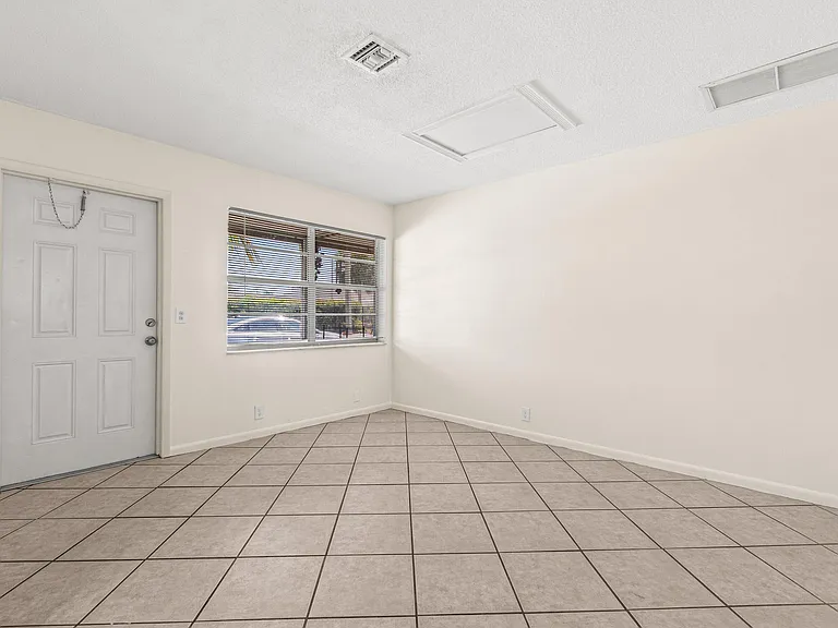 504 9th Ave N #508 — Photo 14