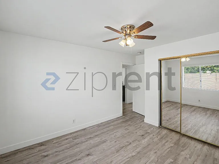 927 Freeman Ave — Photo 23