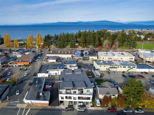 113 Hirst Ave E #204, Parksville, BC V9P 1K3