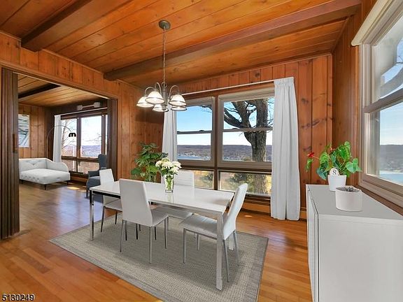 DINING ROOM LAKE VIEWS