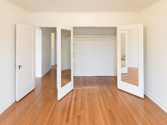 2nd image of 1619 E John St APT 305