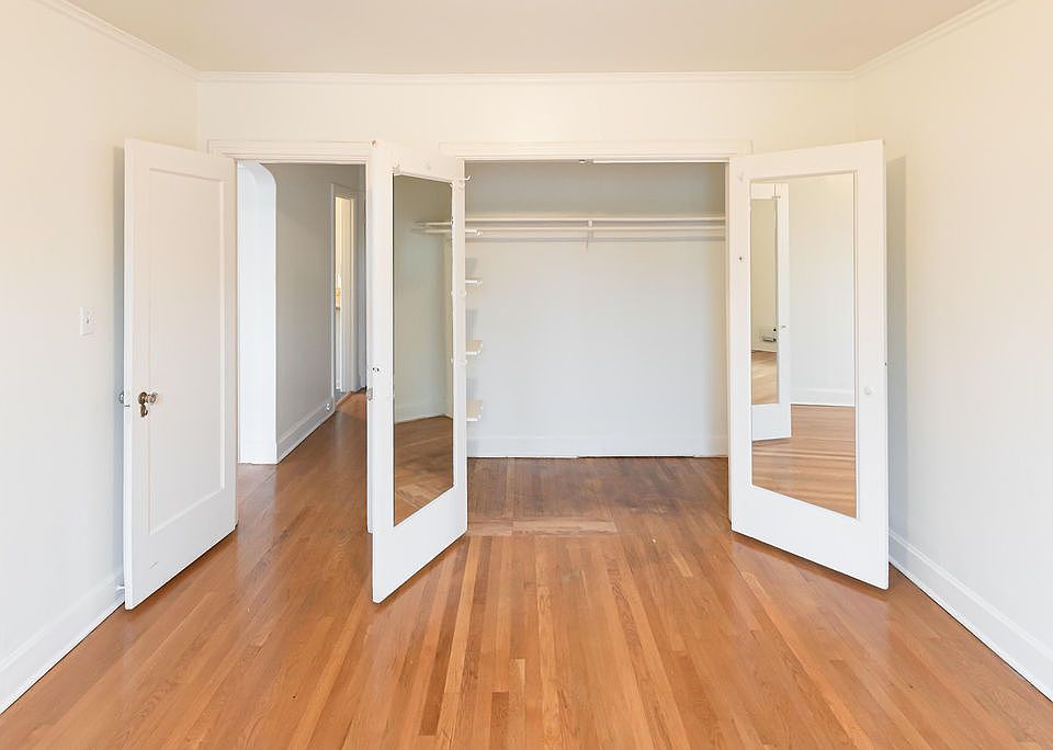 Whitworth Apartments 1619 E John St Seattle WA Zillow