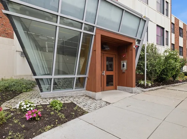 99 Chestnut Hill Ave APT 307, Brighton, MA 02135