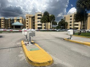 6575 W Oakland Park Blvd APT 208, Lauderhill, FL 33313