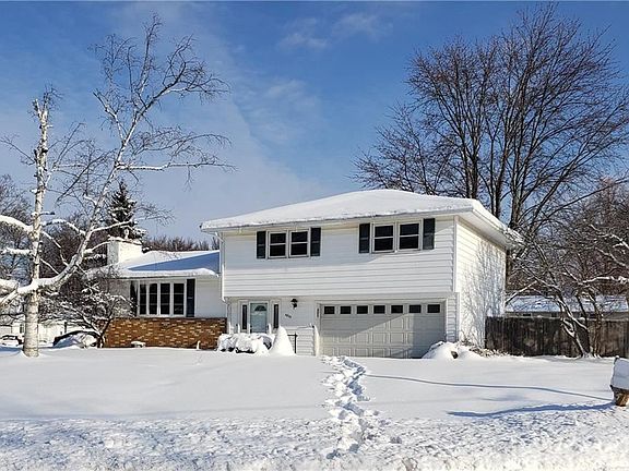 2nd image of 4805 Black Oak Dr