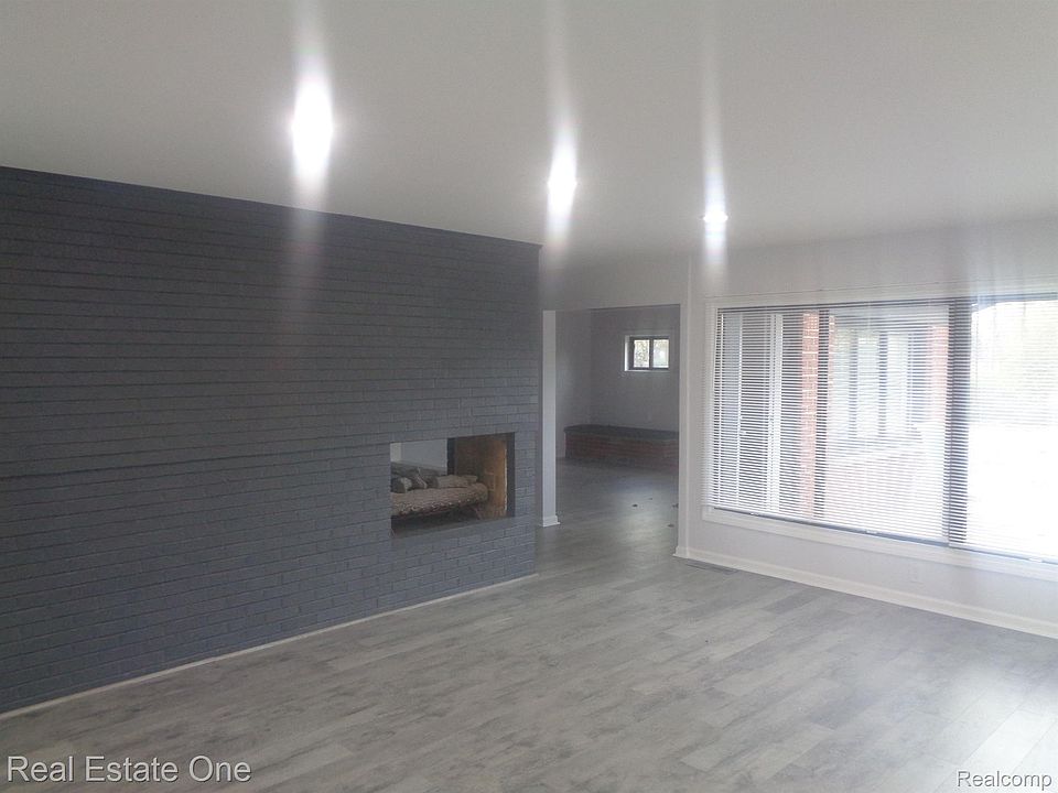 1st image of 7450 Cornwall Ct