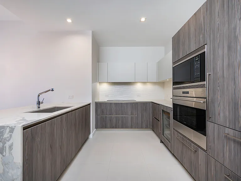 275 Giralda Ave #8C — Photo 5