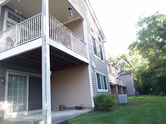 3rd image of 760 Southmeadow Cir