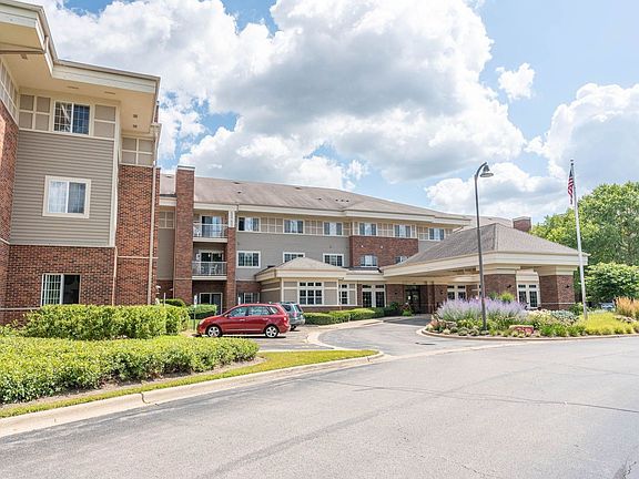3rd image of 801 N McLean Blvd APT 138