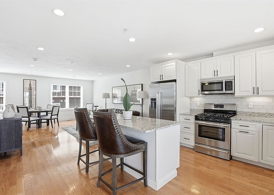 1st image of 9 Park St Unit 3