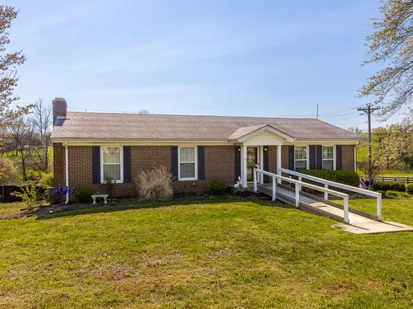16 Estes Dr, Lancaster, KY 40444