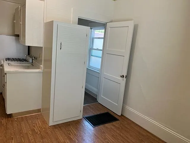 125 Gifford Ave #2 — Photo 7