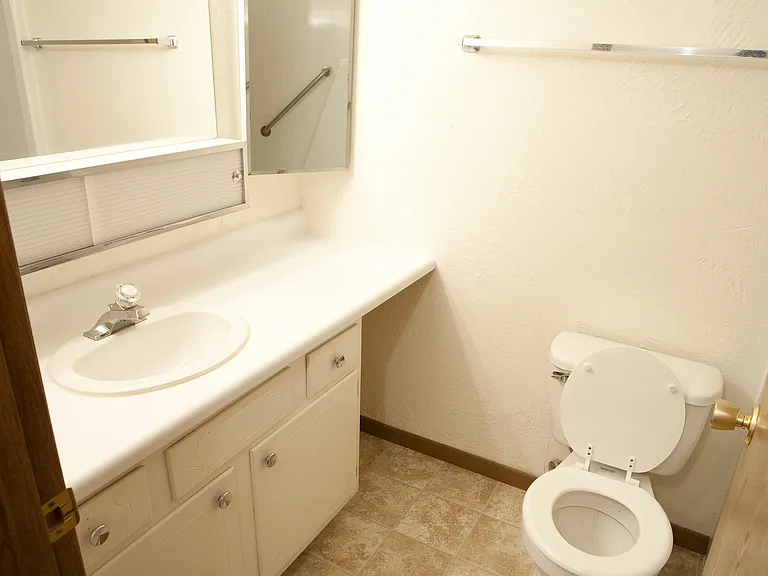 Old Orchard Trace Apartments — Photo 9