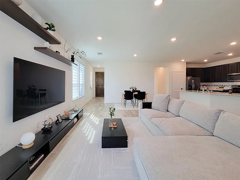 8214 Leisure Point Dr — Photo 7