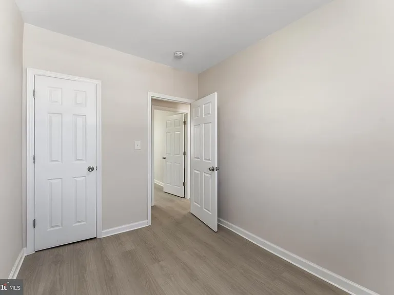 742 Columbia Rd NW — Photo 15