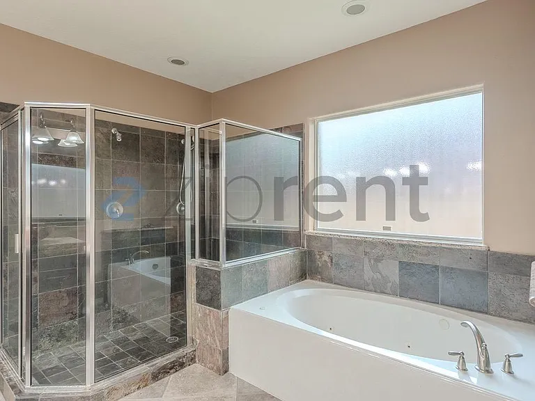14911 Oxford Way — Photo 25