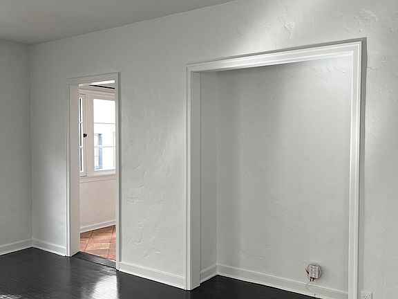 5th image of 1316 Montana St #1/2