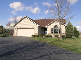 953 Coneflower Ct, Eagan, MN 55123