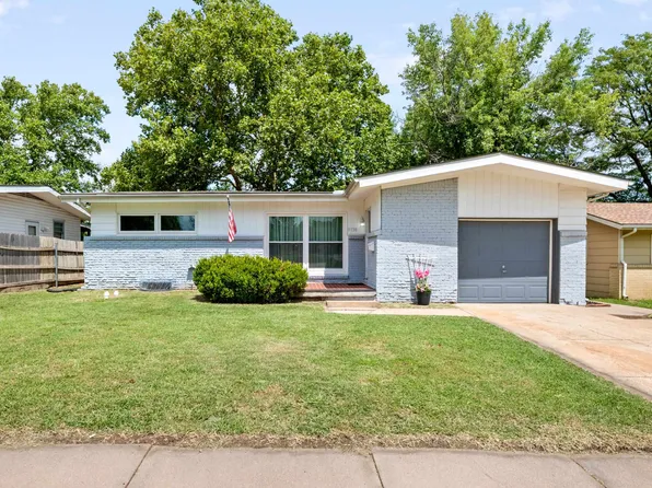 8138 E Levitt Dr, Wichita, KS 67207