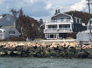 17 Middle Beach Rd, Madison, CT 06443