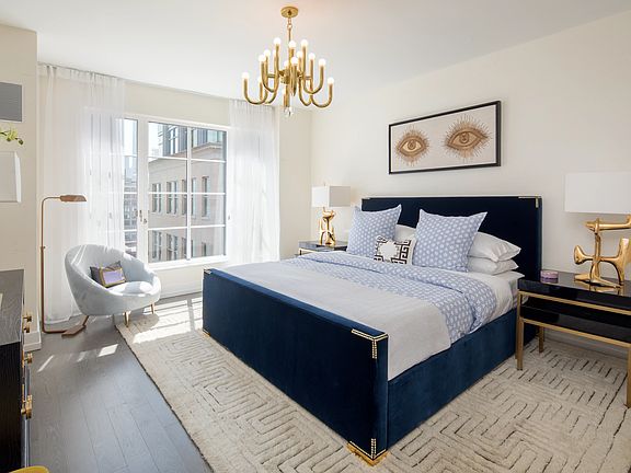 2nd image of 70 Charlton St #18E