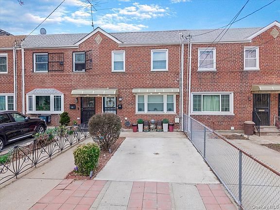 2nd image of 658 Pine Street