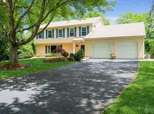 10 Manor Ct, Old Bridge, NJ 08857